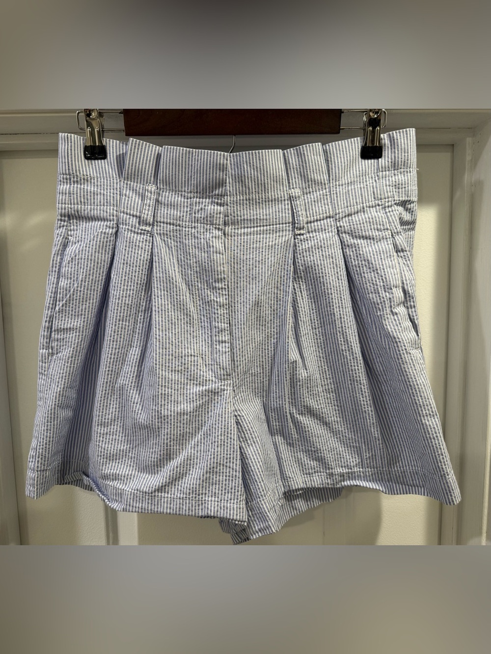 J. Crew Blue and White Seersucker High-Waist Paper Bag  Flowy Shorts Size 8